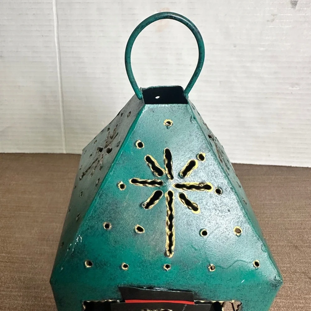 N/A teal metal